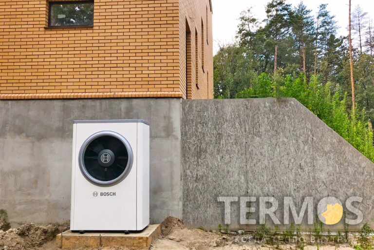 Дом 300 кв м. Реверсивный тепловой насос BOSCH Compress 7000i 17Квт (Германия) с электрокотлом Bosch Tronic Heat 3500 15кВт в качестве дполнительного нагрева