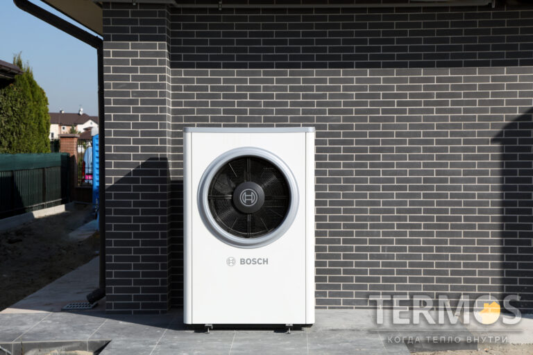 Воздушный реверсивный тепловой насос BOSCH (Германия) Compress 7000i 13   кВт с режимами тепло / холод